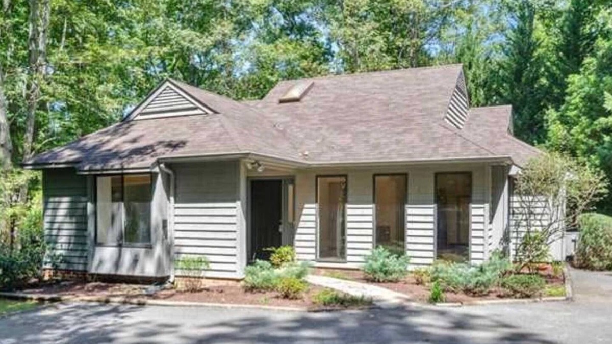 Charlottesville House | Quiet location & Spacious 1-Story House—near trails & 4 mi from DT.