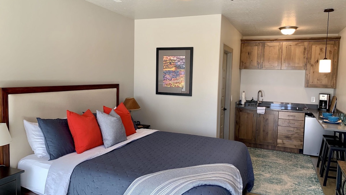 Kanab Apartment | Quiet location with a beautiful view!