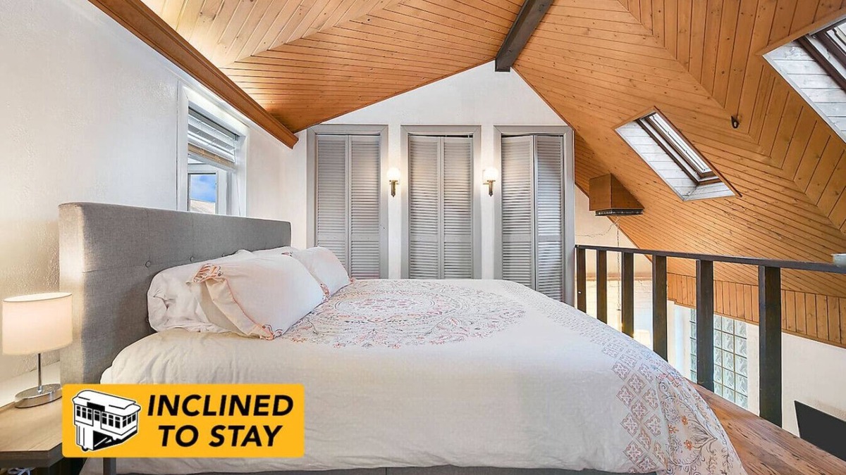 Crafton House | Quiet Loft w/Deck, Parking - Bright & Beautiful