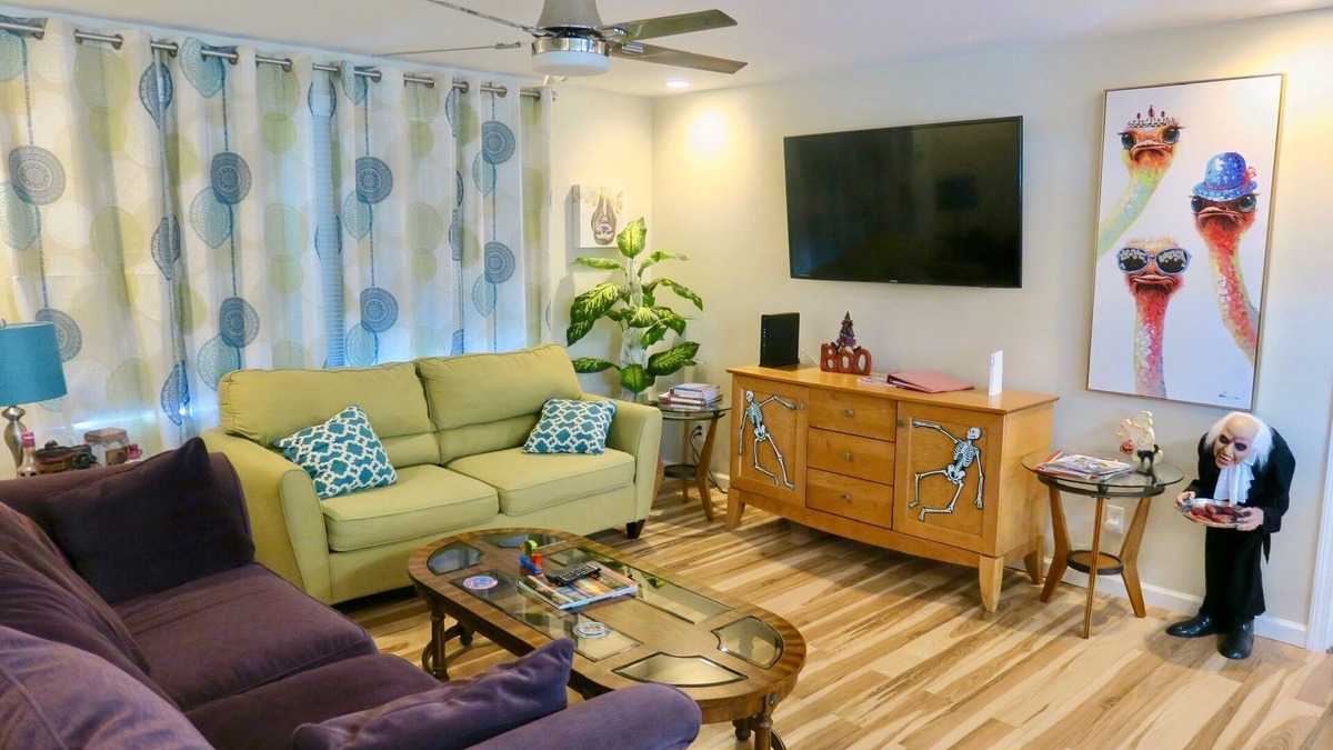 Westside Norwich House | Quiet, Modern Gem K & Q Beds Less Than 2 Miles To Mohegan Sun Casino