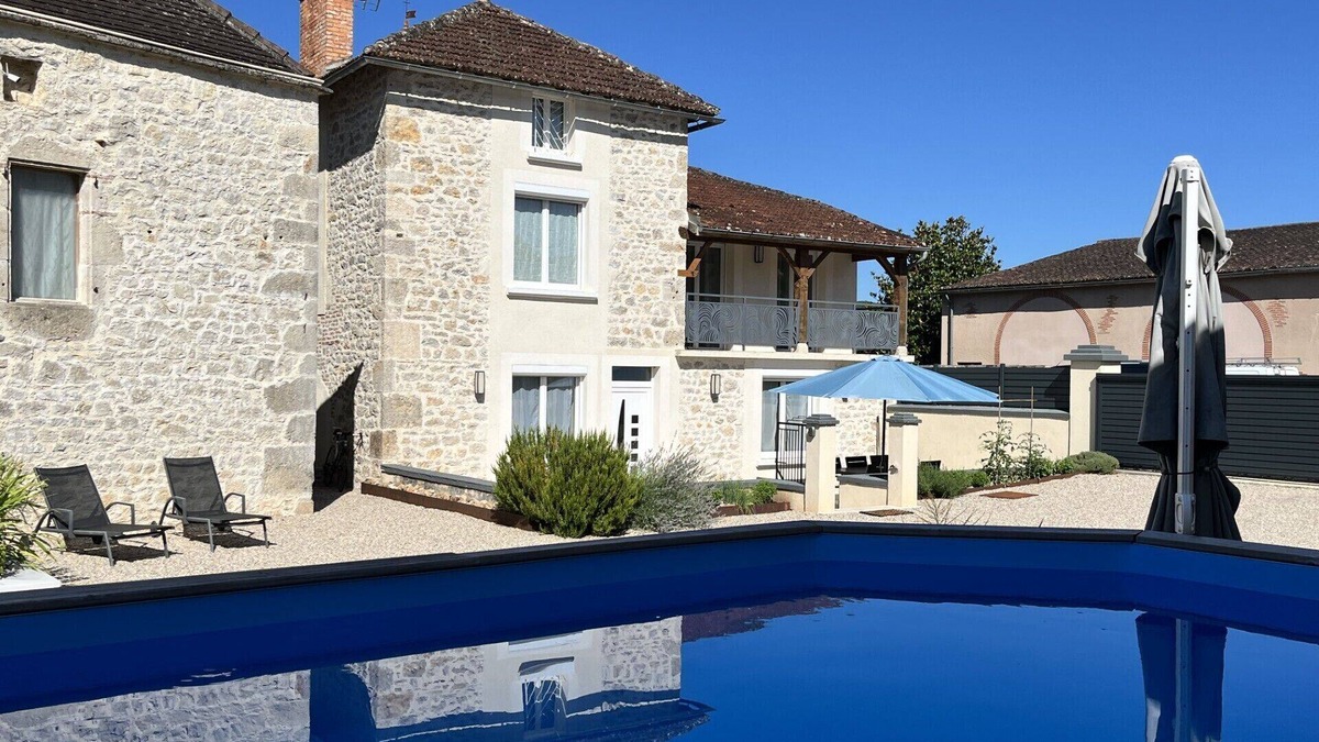 Caillac House | Quiet, natural 4★ gîte, ideal for exploring the Lot region in complete tranquillity.