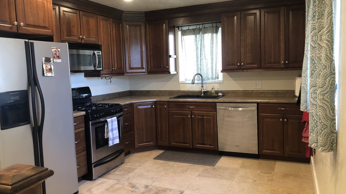 American Fork House | Quiet neighborhood close to restaurants and shopping
