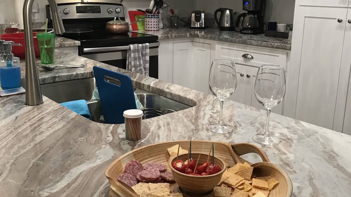 Darien Cottage | Quiet Neighborhood in Historic Darien surrounded in Beauty and nature