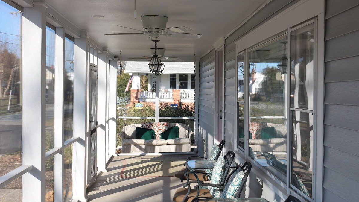 Colonial Beach House | Quiet Oasis for the Whole Fam, Relax On The Porch Or 1 Minute Walk to the Beach!