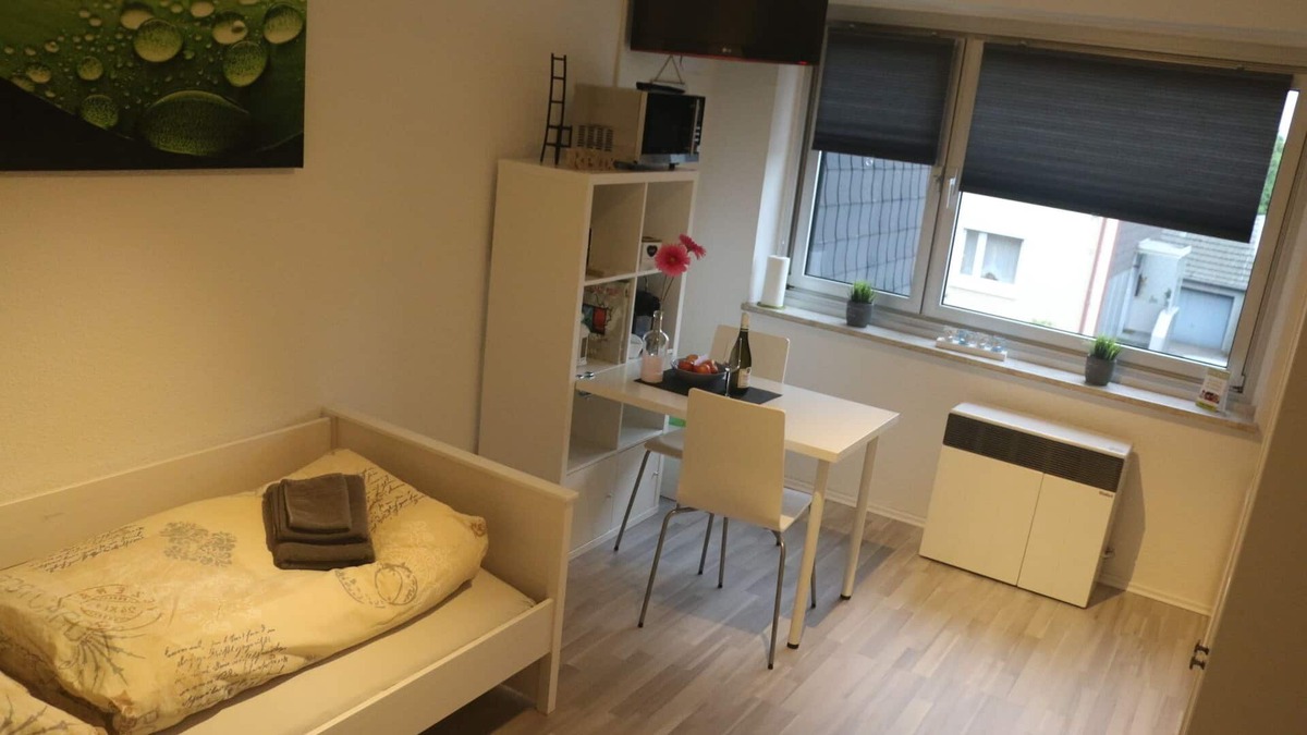 Buer Apartment | Quiet one-room apartment in Gelsenkirchen Buer - near Veltins Arena