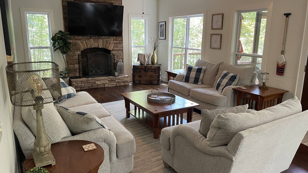 Wedowee House | Quiet Peaceful Lakefront Home on Lake Wedowee