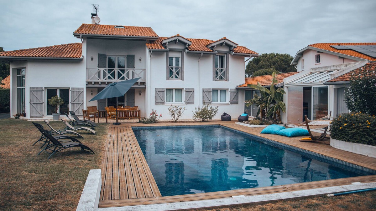 Anglet House | Quiet pied-à-terre close to beaches. Ideal for families and friends