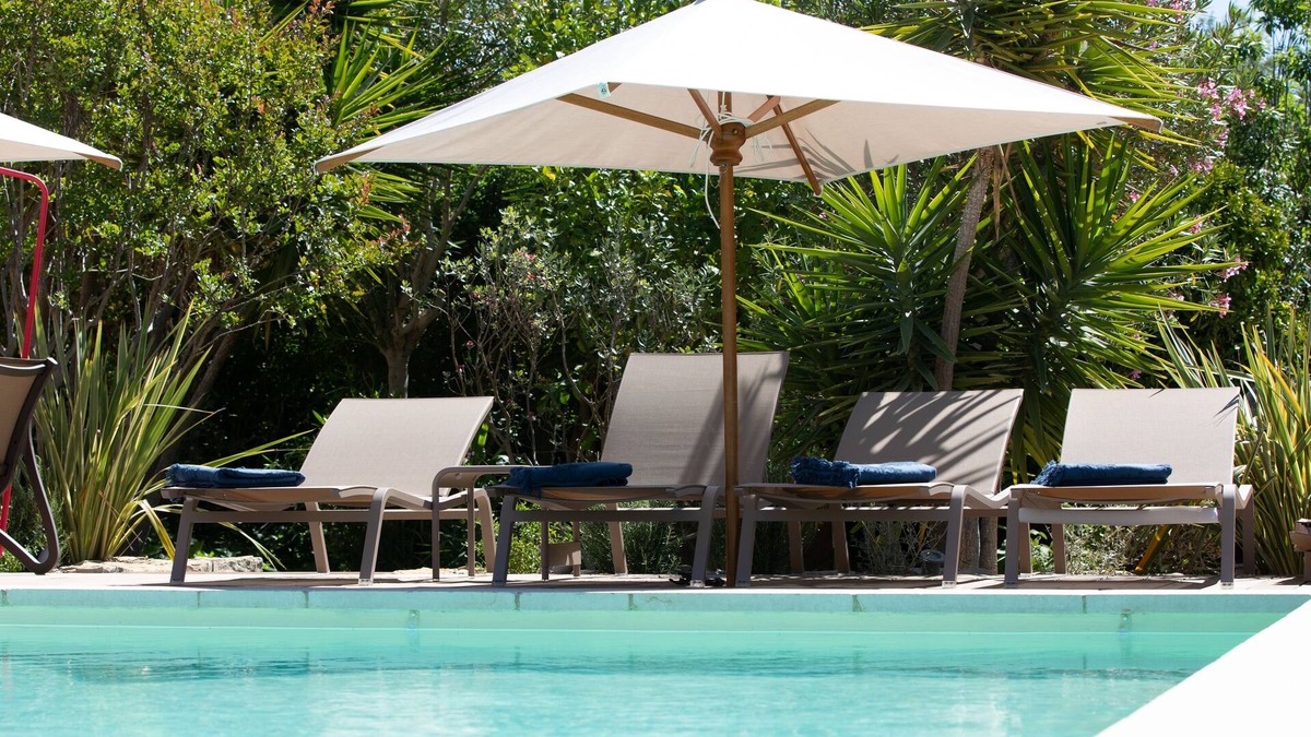 Saint-Cyr-sur-Mer Villa | Quiet Provencal property, private heated pool, 8-9 people, 3 km from the sea