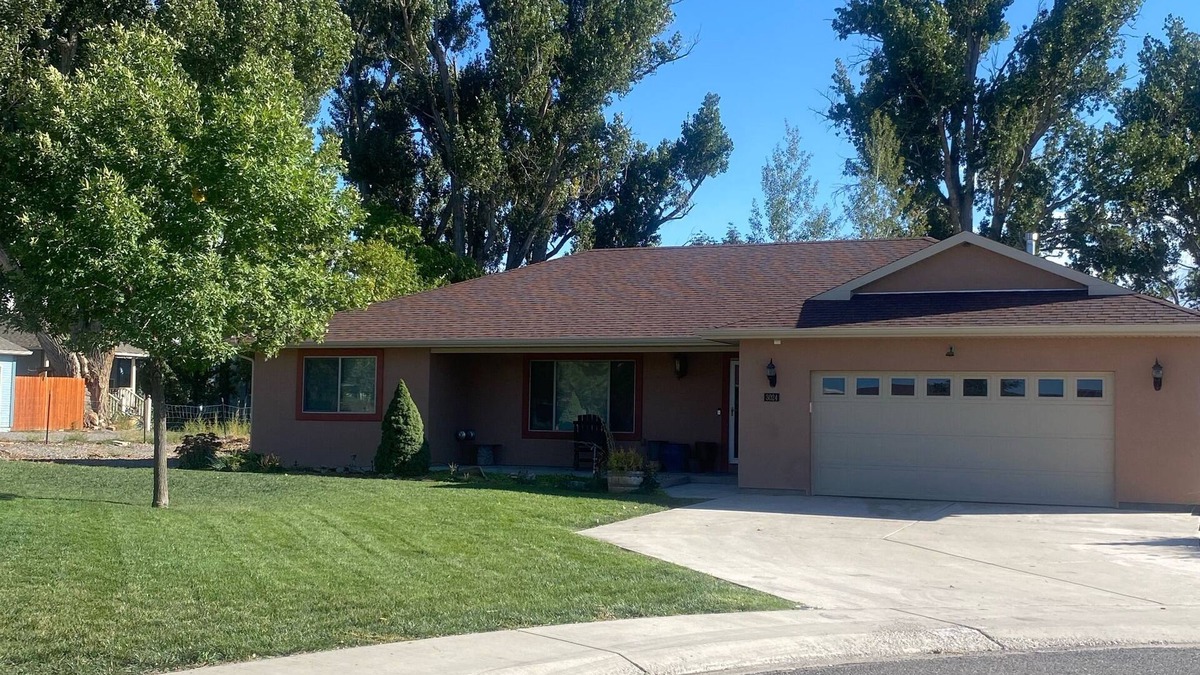 Montrose House | Quiet rancher at end of Cul De Sac - within minutes of all Montrose has to offer