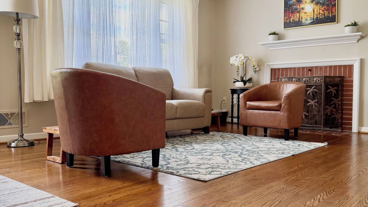 Frederick House | Quiet, Safe Nest-Minutes to Everything