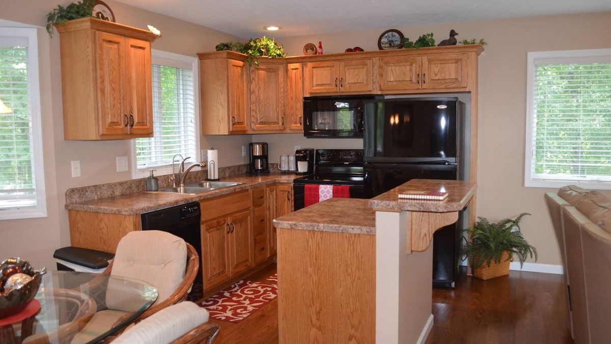 Syracuse Apartment | Quiet Sandy Beach