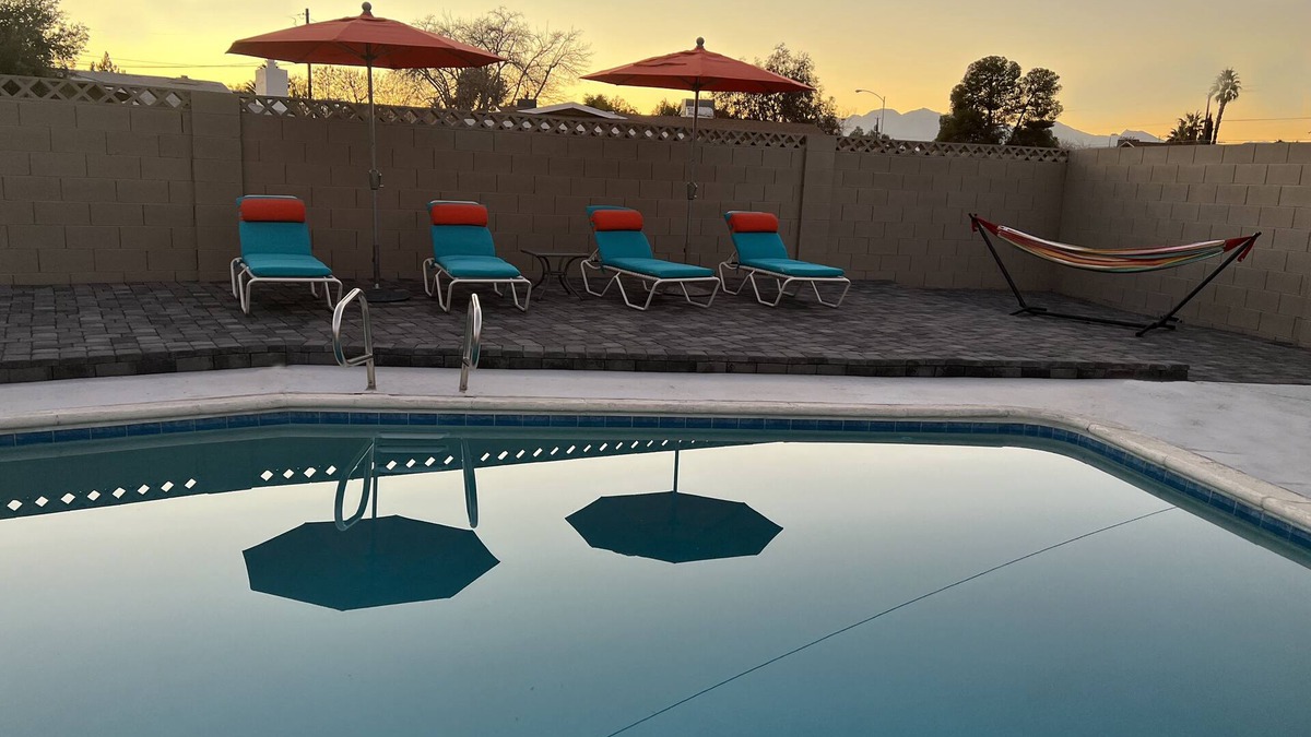Las Vegas House | Quiet single floor house nearby Las Vegas Blvd W private pool optional heated.