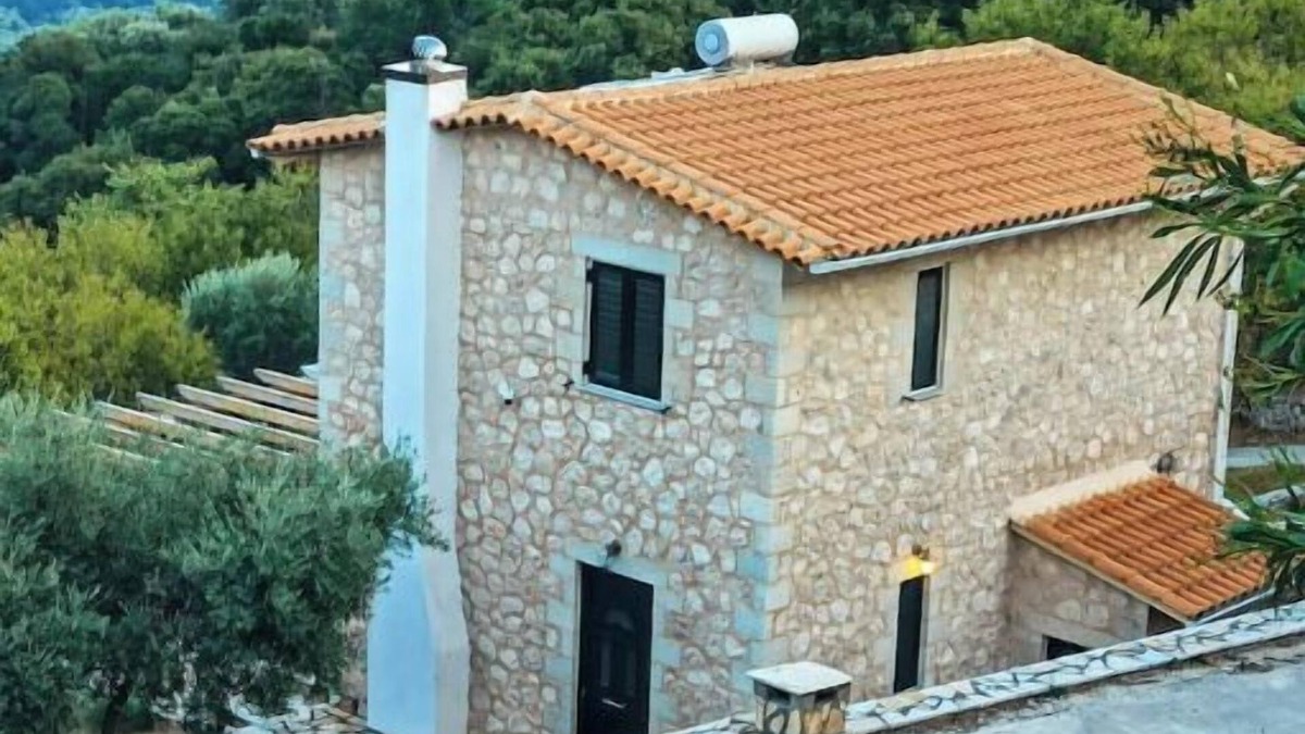 Agios Petros Villa | Quiet, solar-powered house in the heart of nature Pets welcome