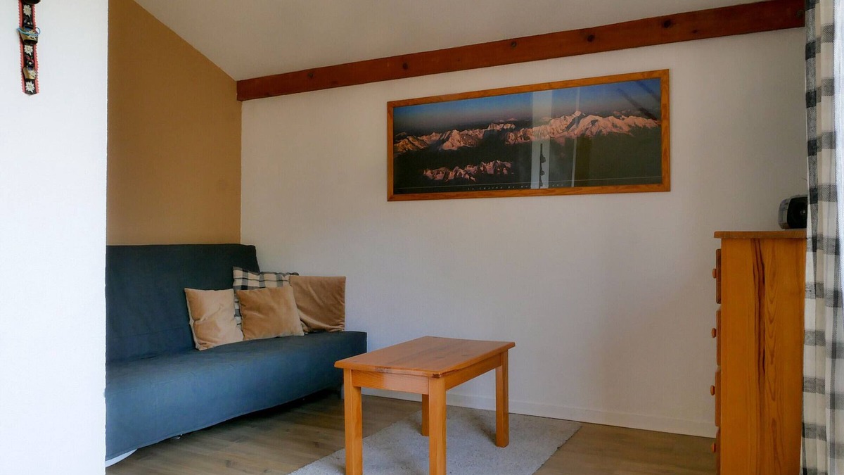 Abondance Apartment | Quiet Studio Cabin with Balcony, Ski Locker, and Pet-Friendly in Richebourg!