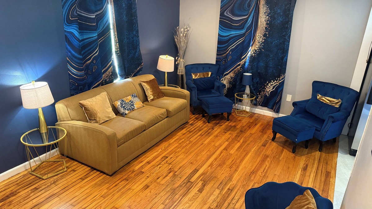 Nashville House | Quiet Suburban home 3BR 2baths Sleeps 10!