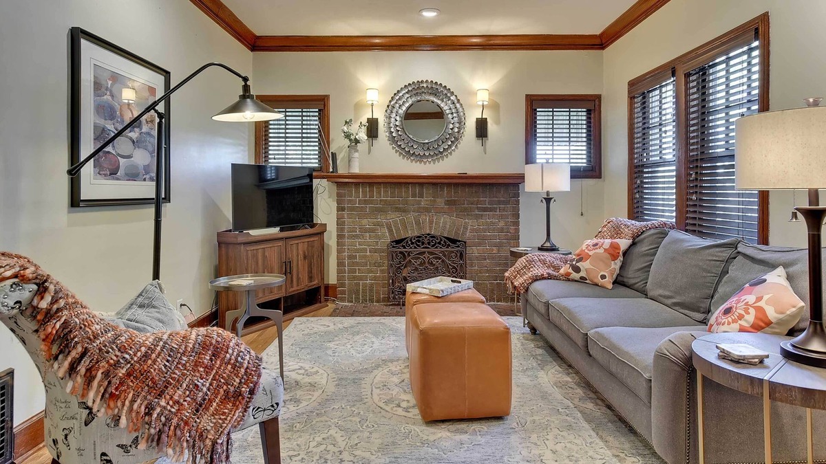 Morton Meadows Cottage | Quiet 'twin Ridge' Omaha House: Screened-in Porch!