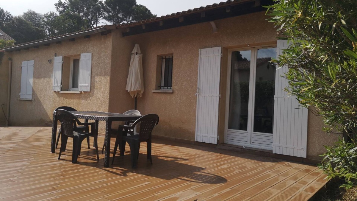 Bagnols-sur-Ceze House | Quiet villa