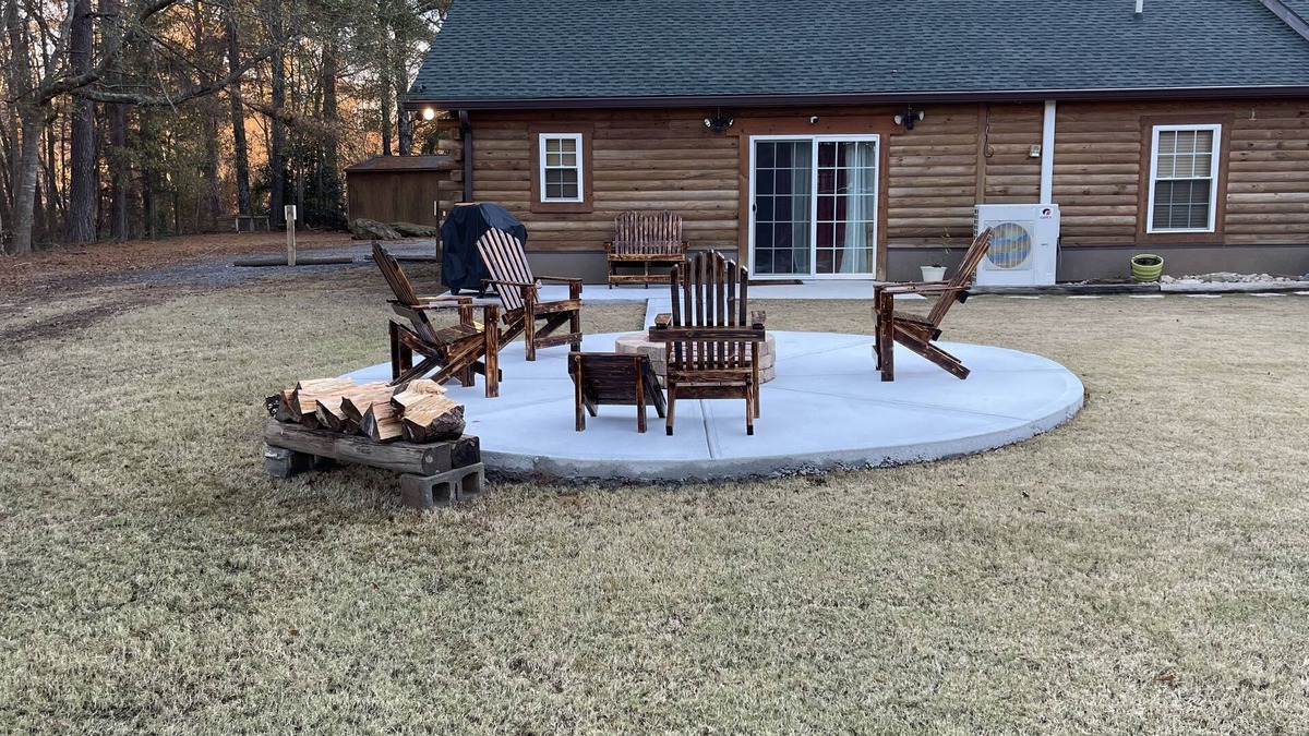 Conyers Cabin | Quintessential escape to a log cabin!