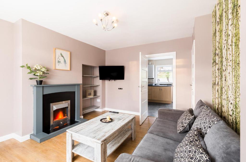 Cradley House | Quinton Essentials