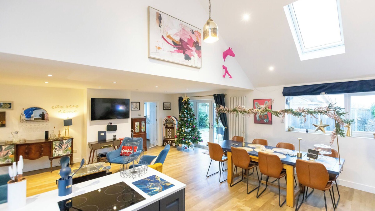 Herne Bay House | Quirky bungalow on coastal walk with distant sea views. Fully secure garden.