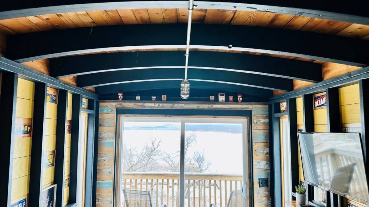 Lake City Resort | Quirky unique caboose style stay close to quaint river towns and Lake Pepin!