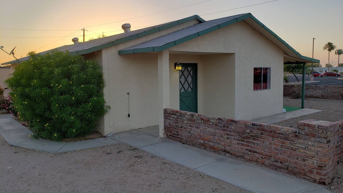 The Foothills House | Quirky Yuma Guesthouse