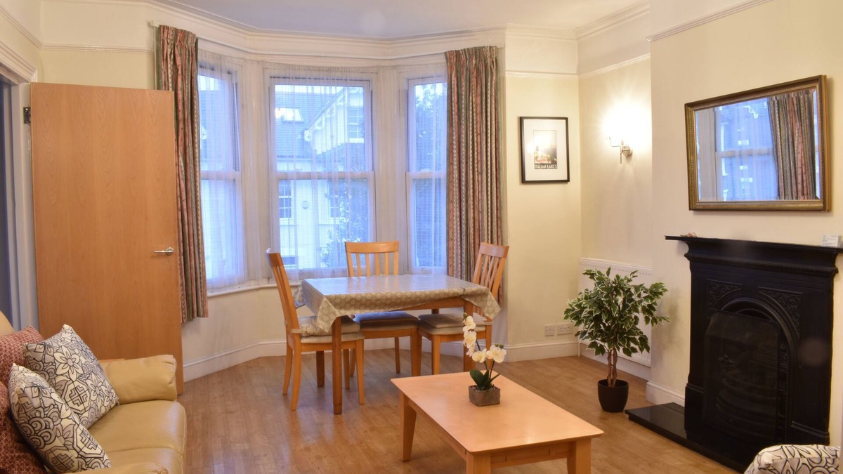 North Richmond Apartment | Quite Central Richmond Apartment, Sleeps 3