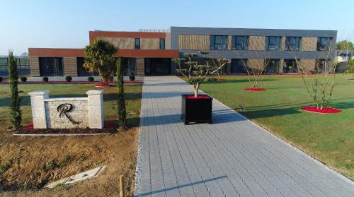 Le Vigeant Hotel | Résidence des Pilotes