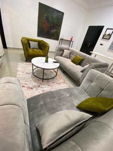 Abomey-Calavi Apartment | Résidence ILEWA proche mer avec Terrasse Fidjrosse Cotonou