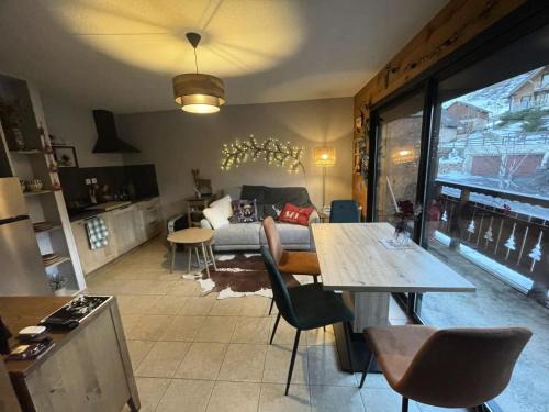 Reallon Apartment | Résidence Joubelle - Bel appartement rénové chalet de 4 à 6 couchages a Réallon JOUB2-4 MAE-8631