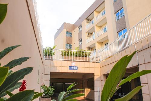 Yaounde Hotel | Résidence le CARAT batiment GOLF