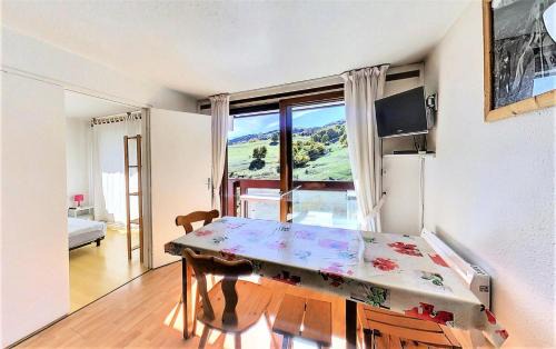 Le Corbier Apartment | Résidence Lunik - APPARTEMENT 2 PIECES CABINES 6 PERS VUE PISTES MAE-4934