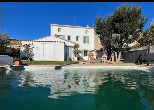 Capestang House | Rêve Capestanais - B&B avec Piscine