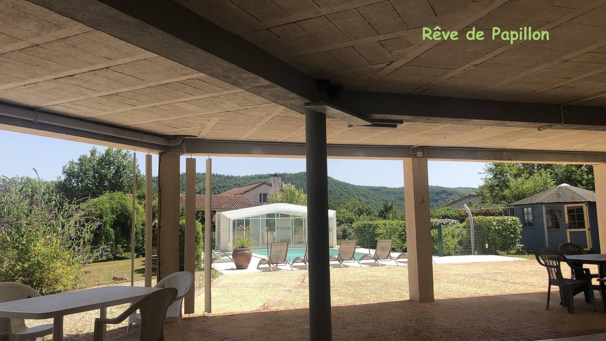 Saint-Gery House | Rêve de Papillon - Un beau gîte dans une propriété de 5000m² près du Lot