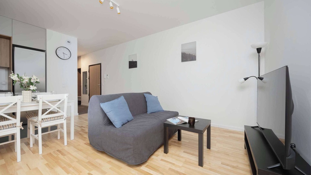 Wlochy Apartment | Równoległa 16A | Warsaw | Air Conditioned Apartment | Parking | Balcony | Bathtu