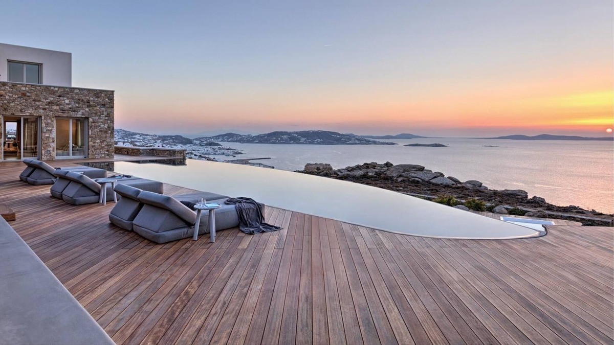 Houlakia Villa | R 1414 Vision Blue Villa With BBQ, Jacuzzi & Hammam