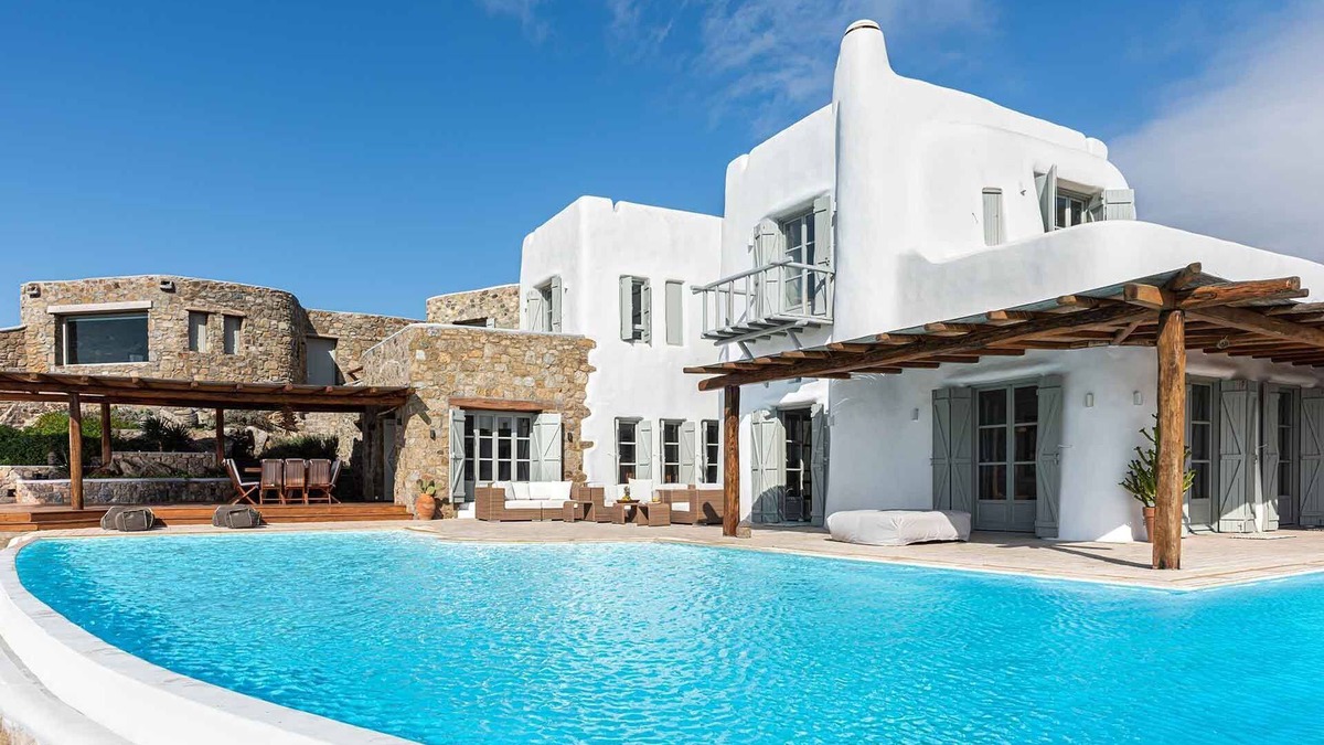 Tourlos Villa | R 3173 Villa Folami With Dishwasher.Hairdryer & Private infinity pool,
