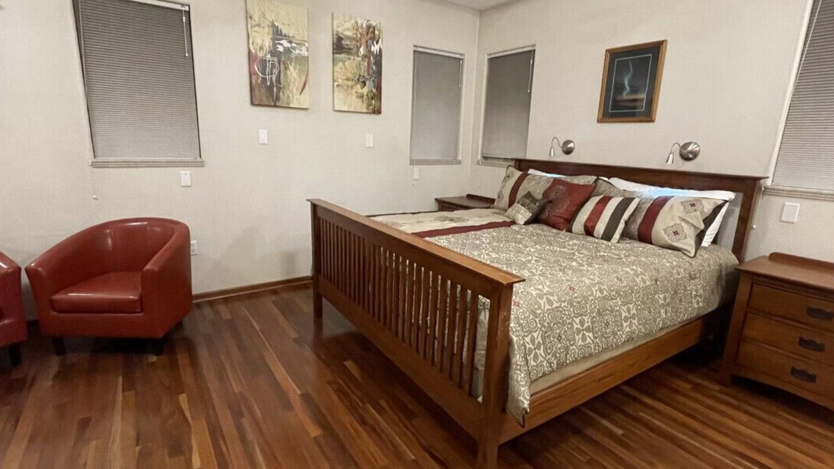 Fairbanks Apartment | R & R Hideaway Suite