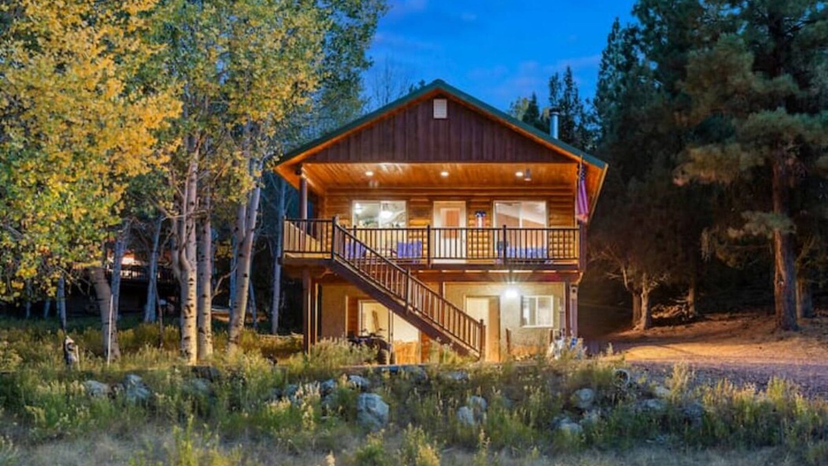 Long Valley Junction Cabin | "R & R" Owned and Operated by a Loving Family looking to share Our home with You