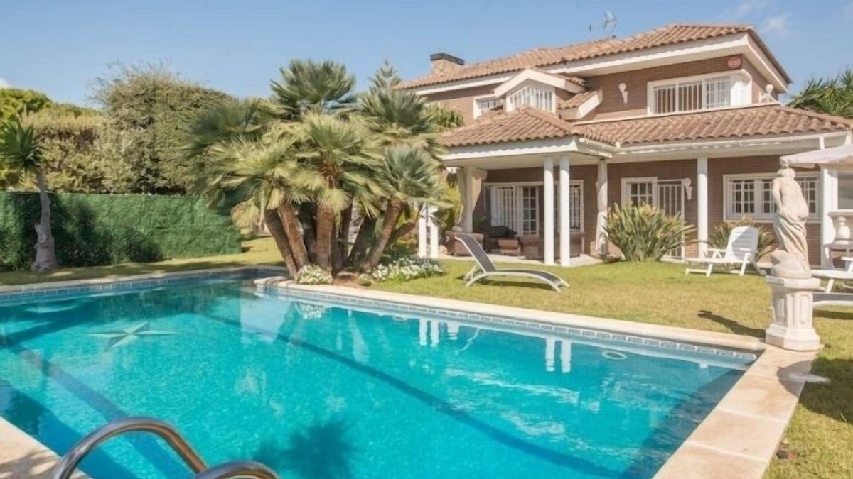 Calafell Villa | R60 Villa con jardín y piscina