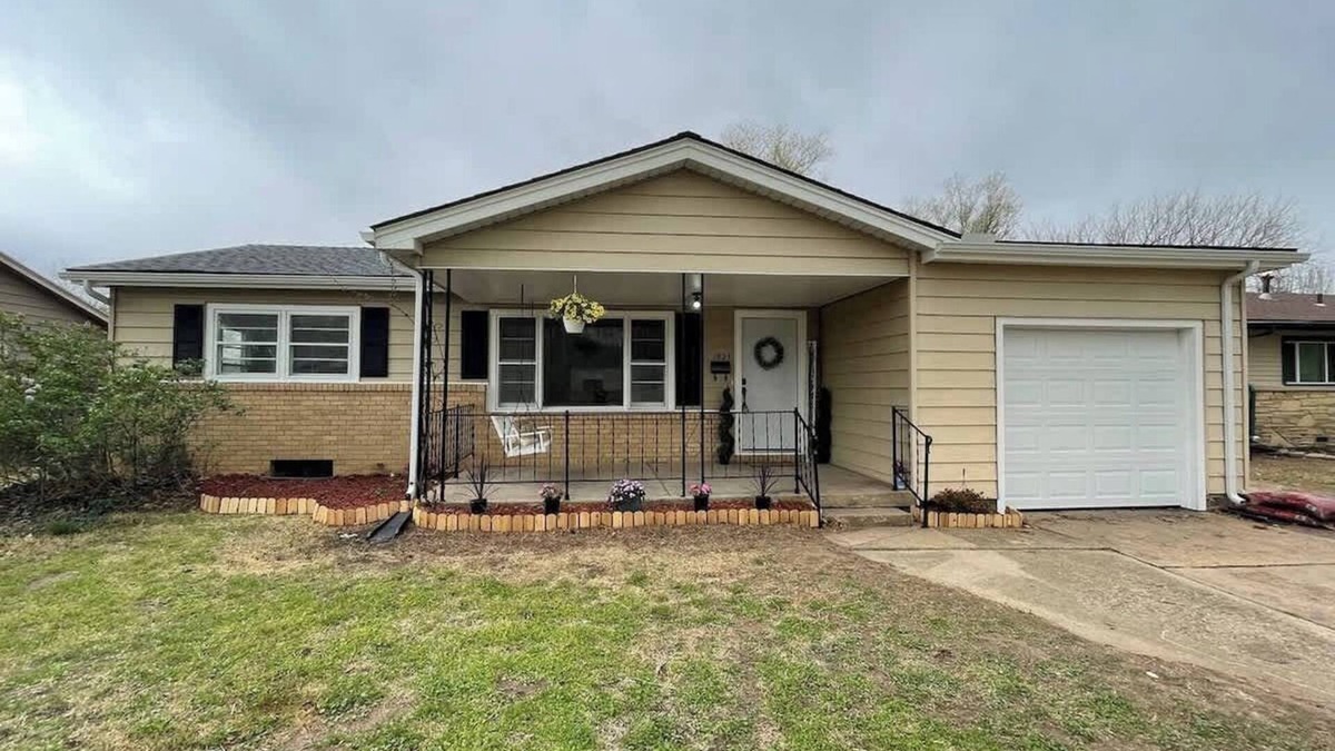 Wichita House | Radiant Ranch-NearDerby-2K