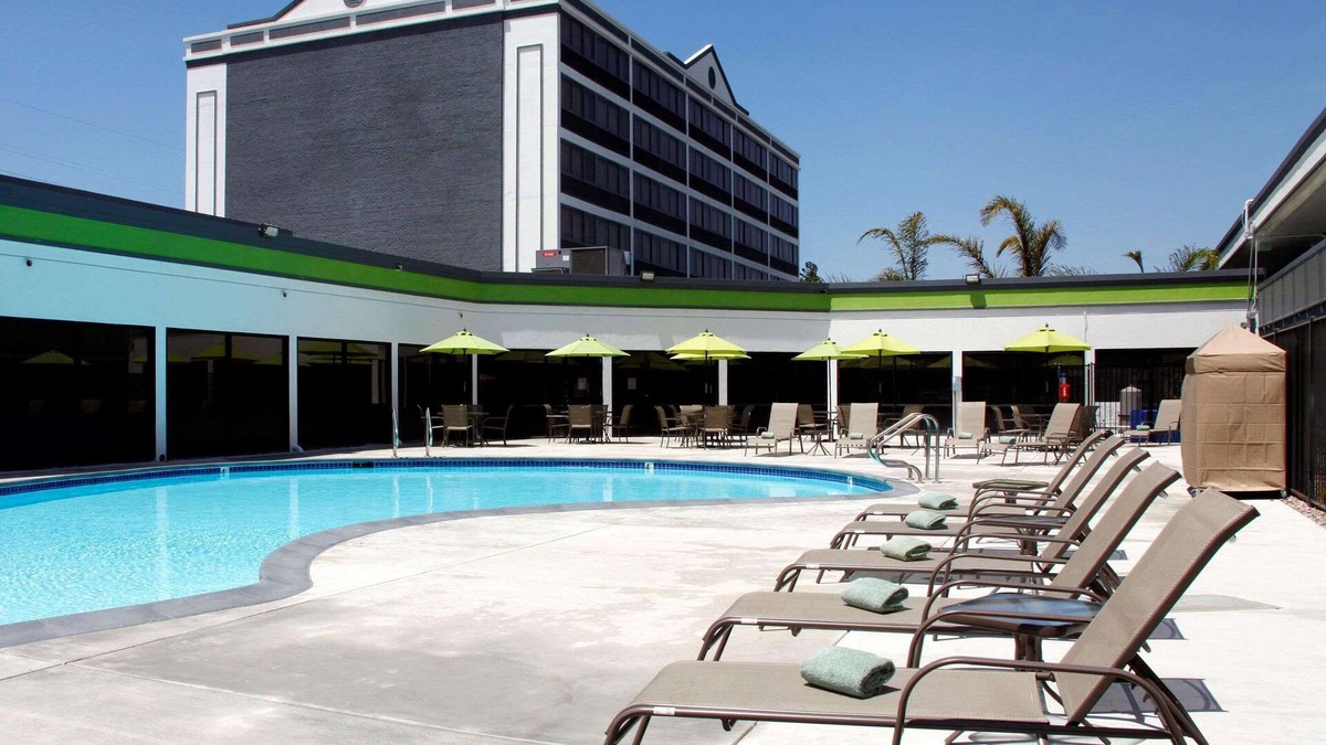 Oakland Hotel | Radisson Hotel Oakland Airport