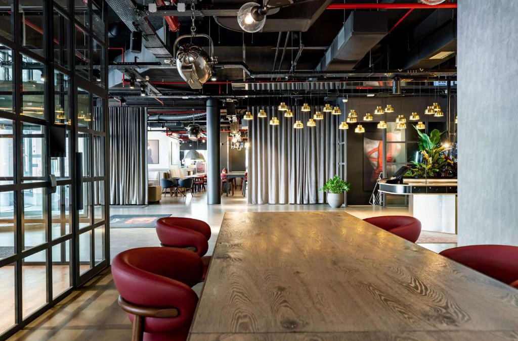 Upper Town Hotel | Radisson RED Brussels
