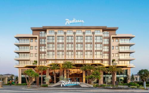 Suoi Nuoc Beach Hotel | Radisson Resort Mui Ne