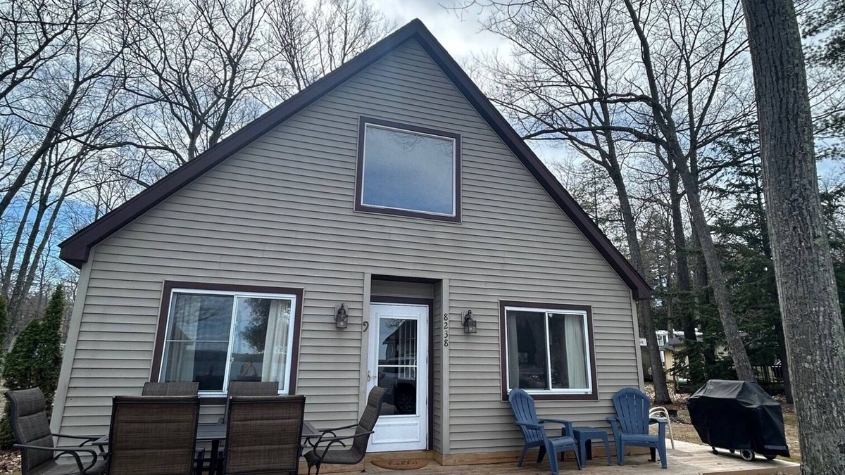 Honor Cottage | Rae's Retreat on Little Platte Lake w/Private Dock!