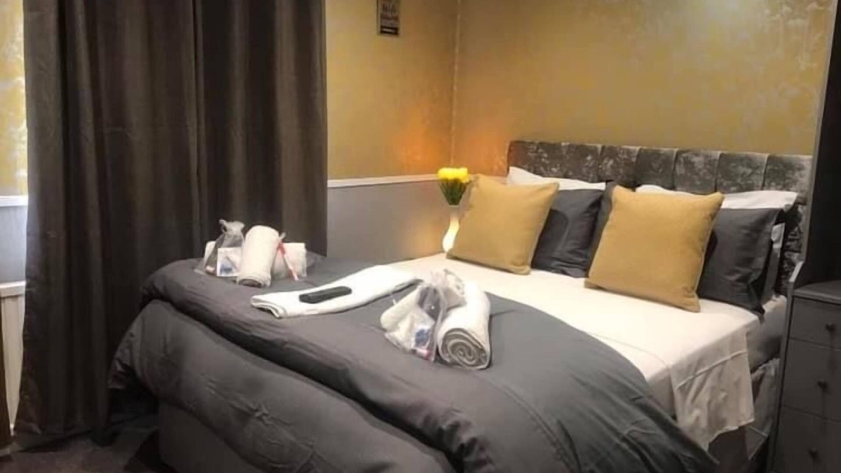 Blackpool Town Center Hotel | Raffles Hotel