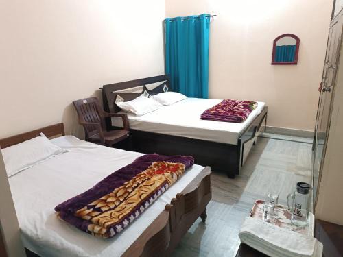 Faizabad Apartment | RaghuvarDham Delux 1 Double Bed, 1 Single Bed Room
