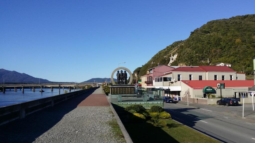 Greymouth Hotel | Railway Hotel Greymouth