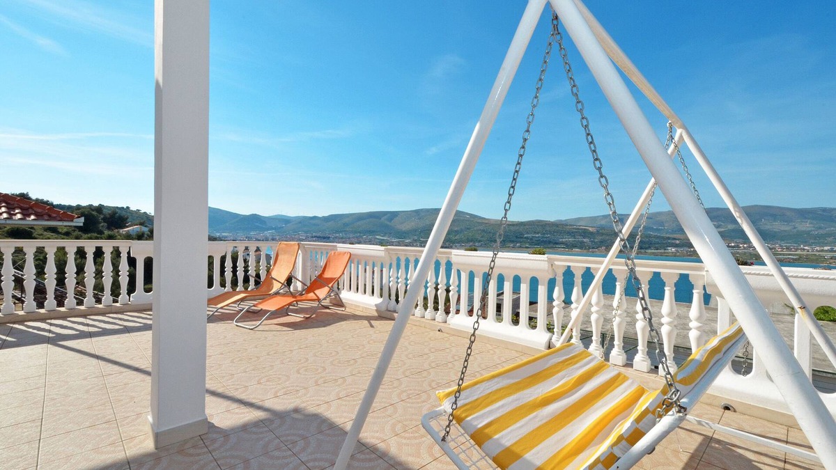 Municipality of Trogir Apartment | RAINBOW 1, sea view apartment for 5 persons