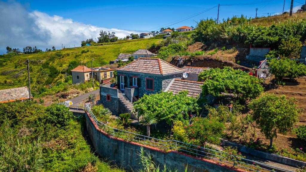 Lombada Velha House | Rainbow Cottage by Homie